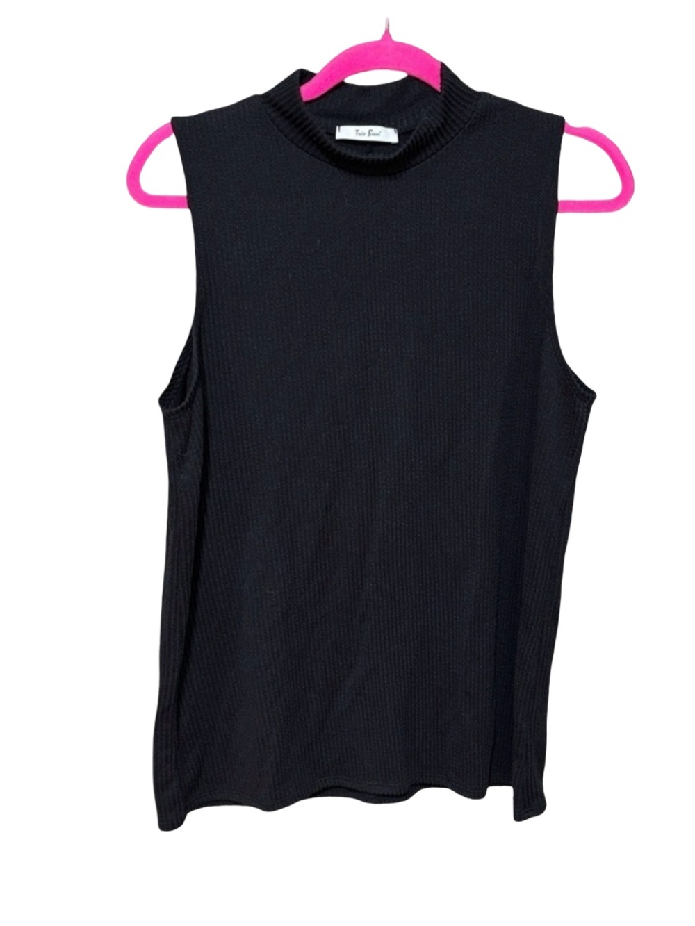 Tres Bien Sleeveless Top